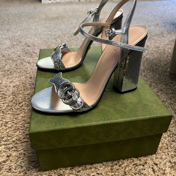 New gucci shoes - Picture 4 of 8